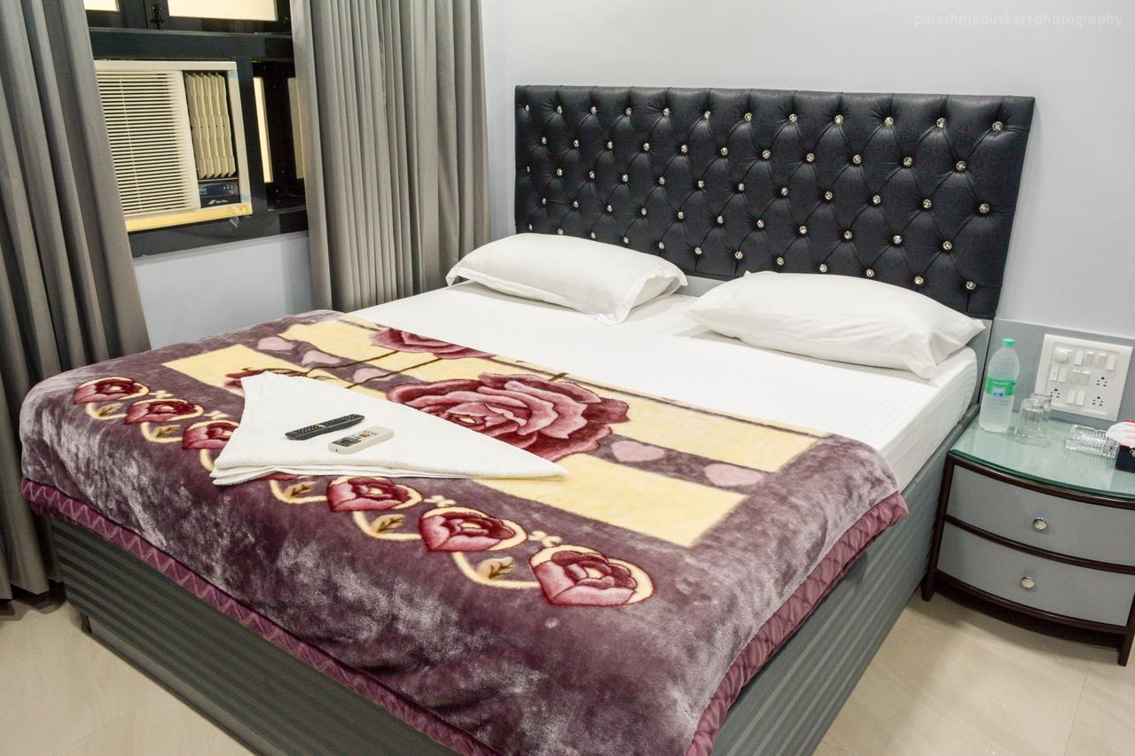 Elegant Hotel *